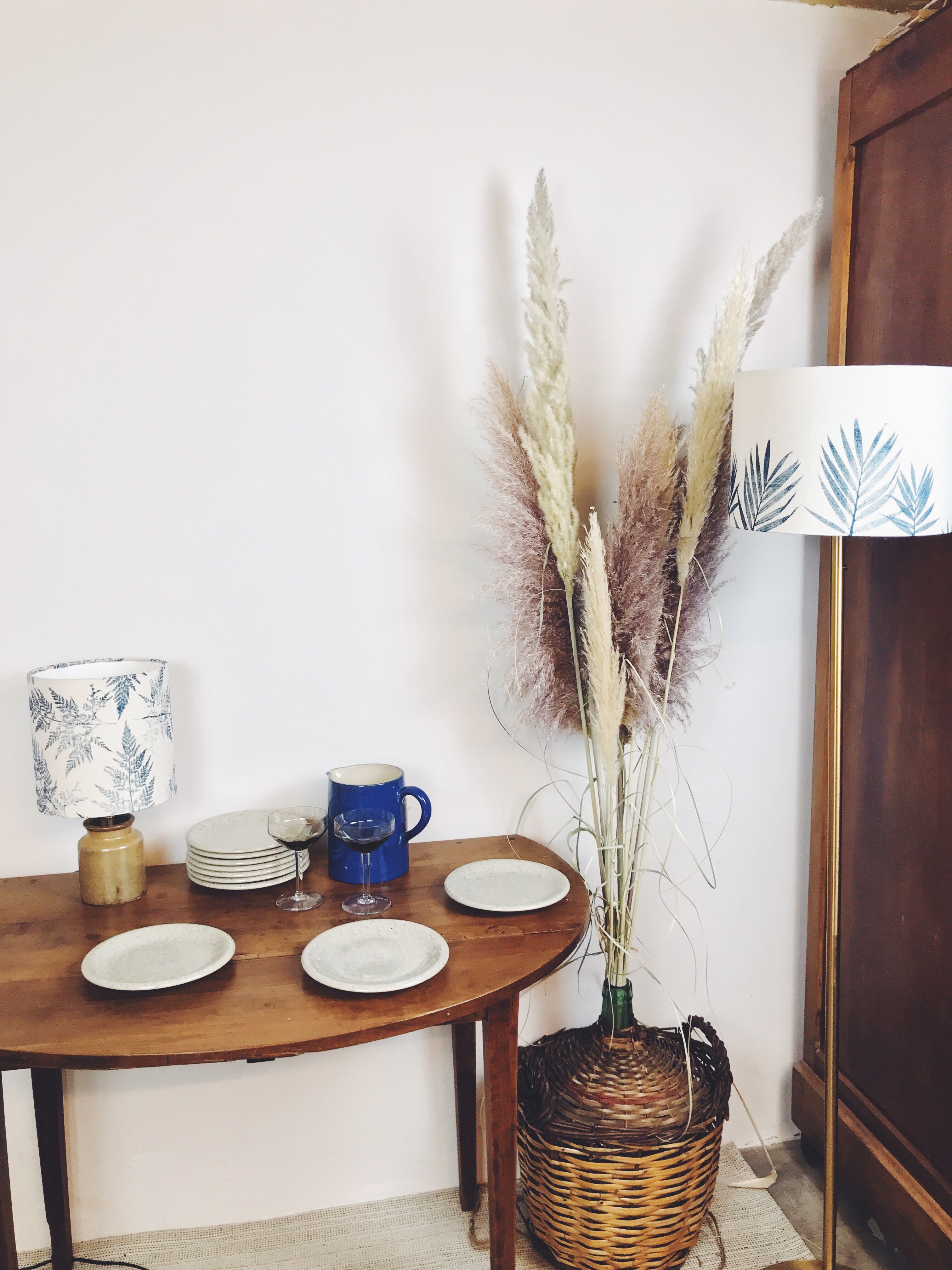 Table lamp - Mustard pot foot - sandstone