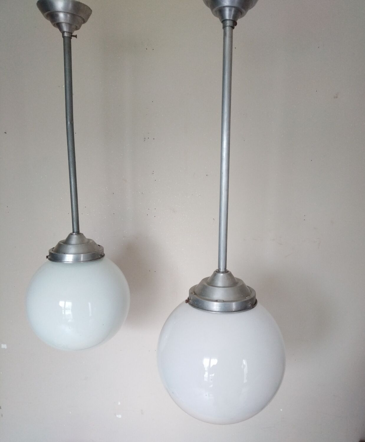 Pair suspensions ball opaline art deco
