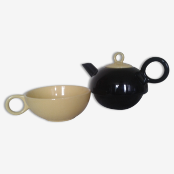 Beautiful and original teapot seventies