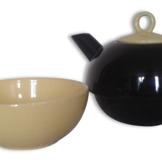 Beautiful and original teapot seventies