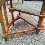 Escalier de bibliothèque ancien