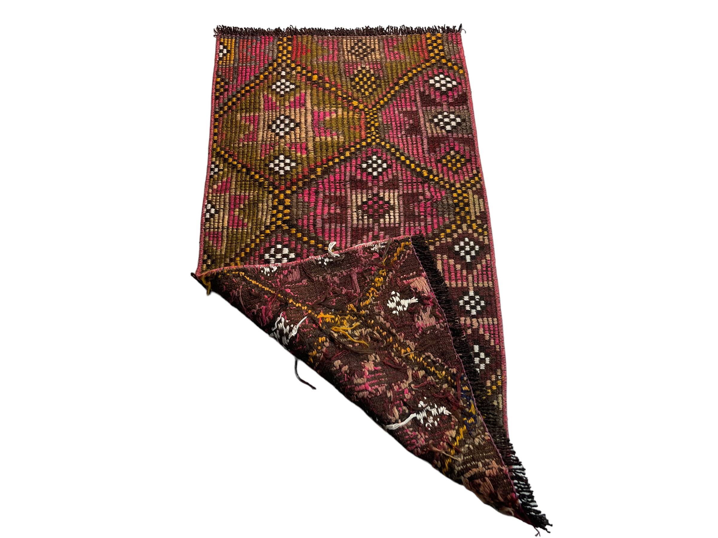 Vintage turkish kilim rug, 103 x 54 cm