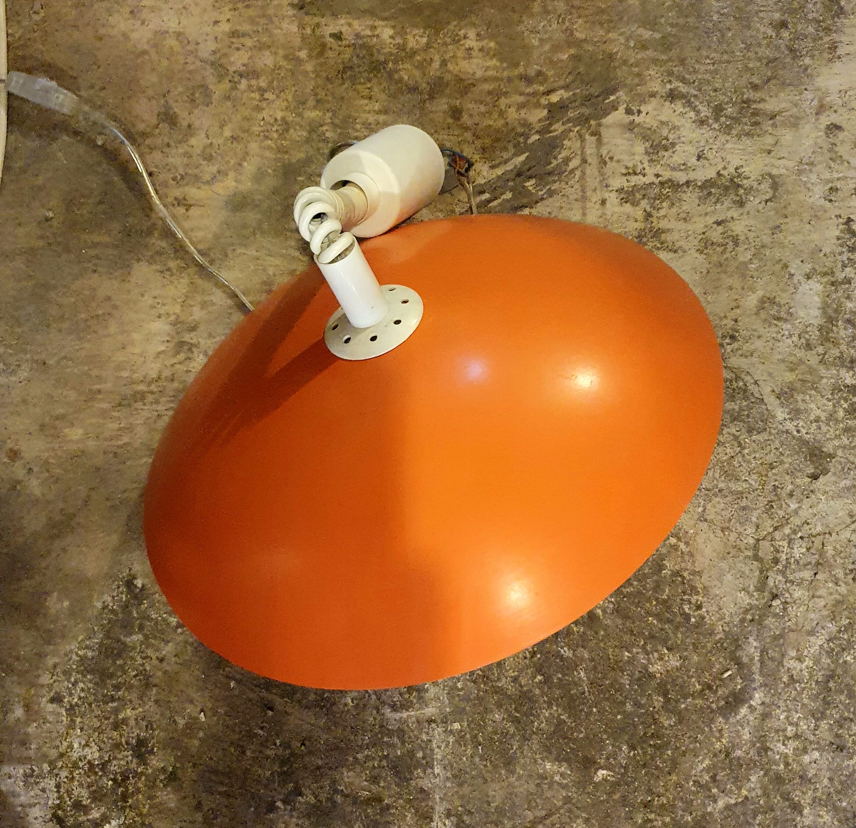 Orange aluminor suspension