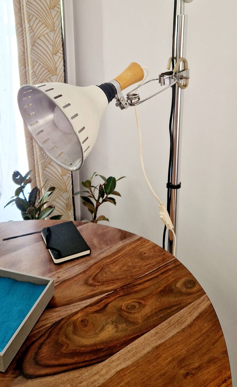 Vintage clamp lamp - Wood and metal - 70s