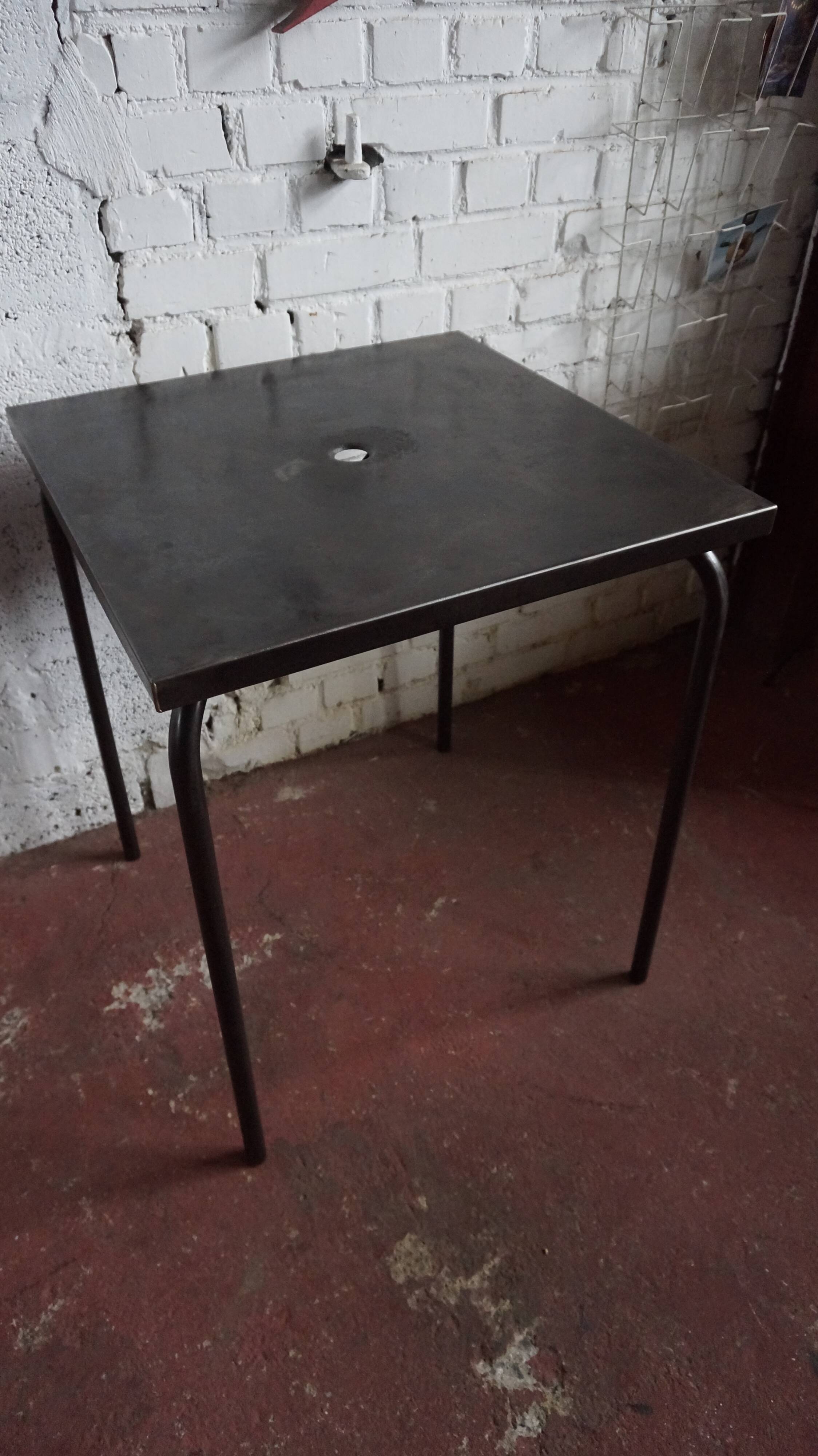 Metal table