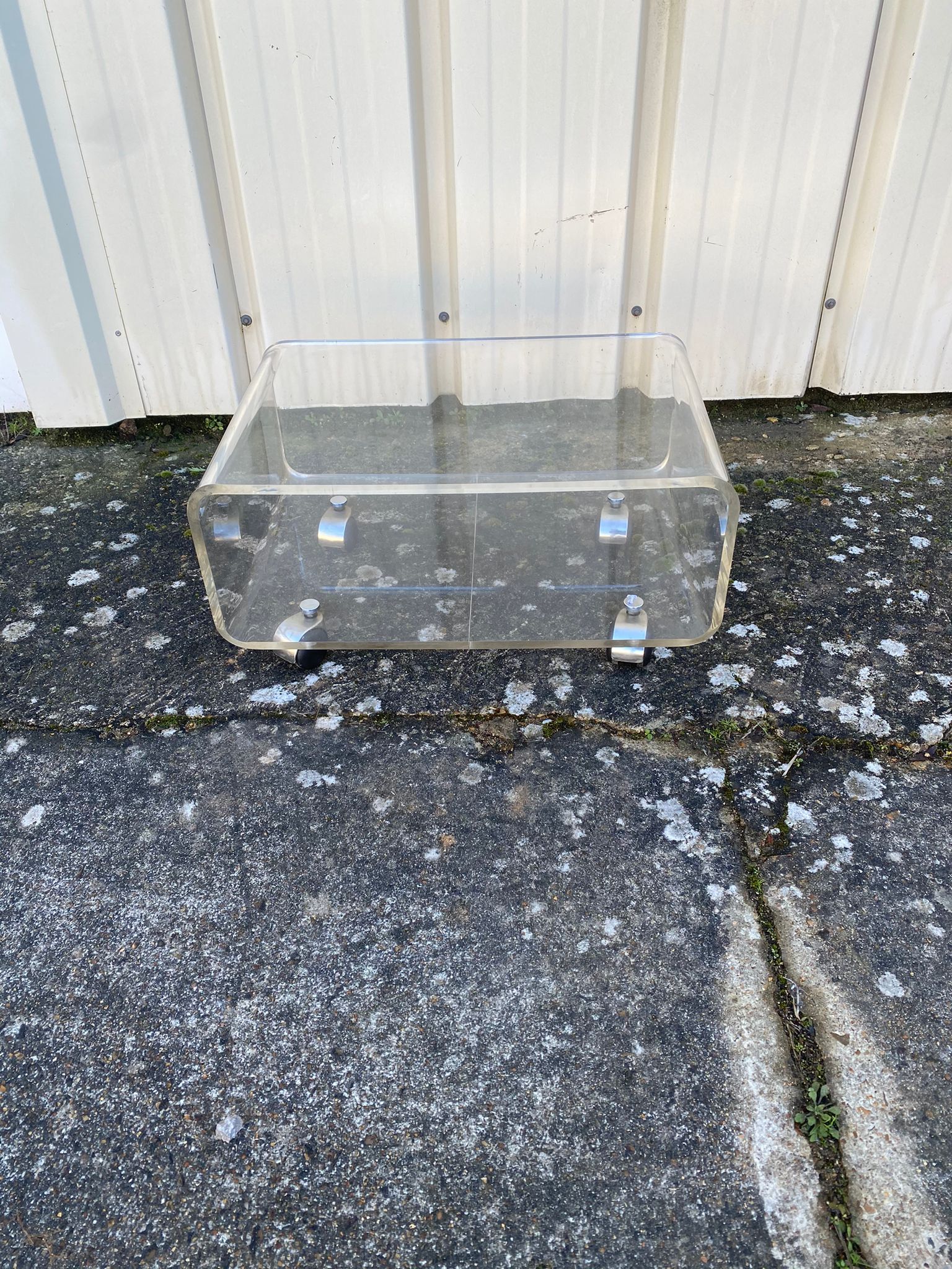 Table basse plexiglas les invisibles du marais