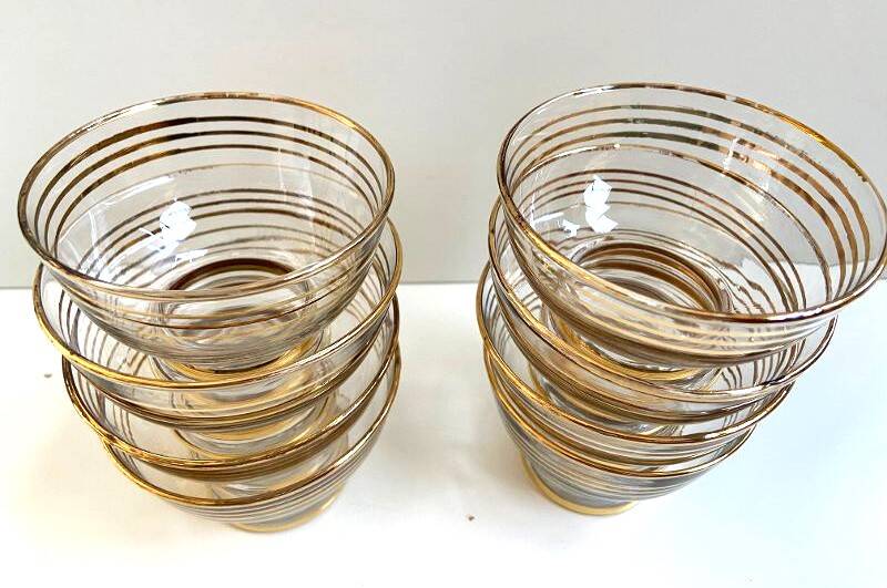 Set of 8 Glasses Coupes Bowls Champagne Alcohol Vintage Crystal Design