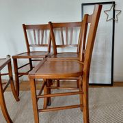 Set of 4 vintage bistro chairs in wood - brasserie style