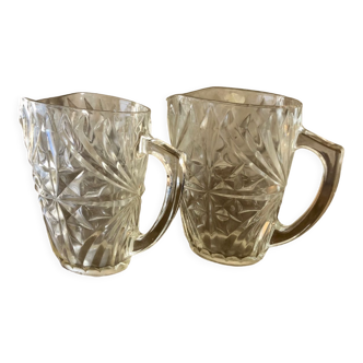 Set of 2 carafes in chiseled glass