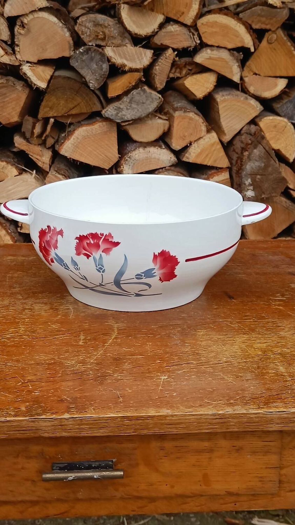 Moulin des Loups tureen, carnation model