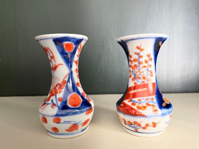 Paire de vases miniatures porcelaine imari