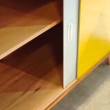 Buffet U 452 jaune par Jiri Jiroutek pour Interier Praha 1960
