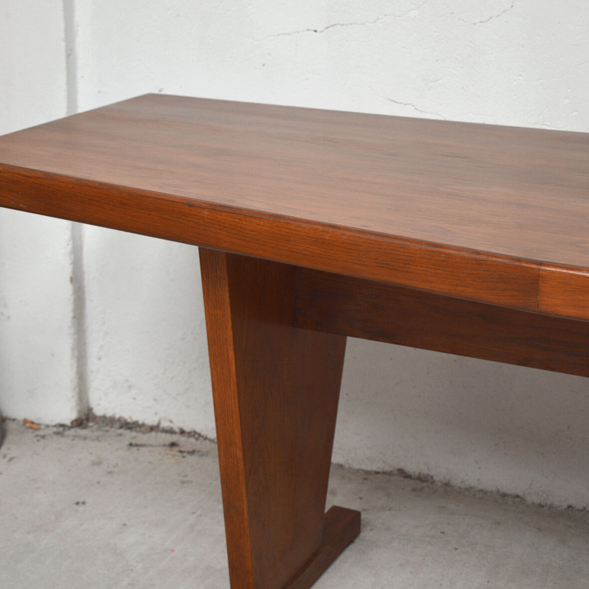 Polygonal teak bistro table