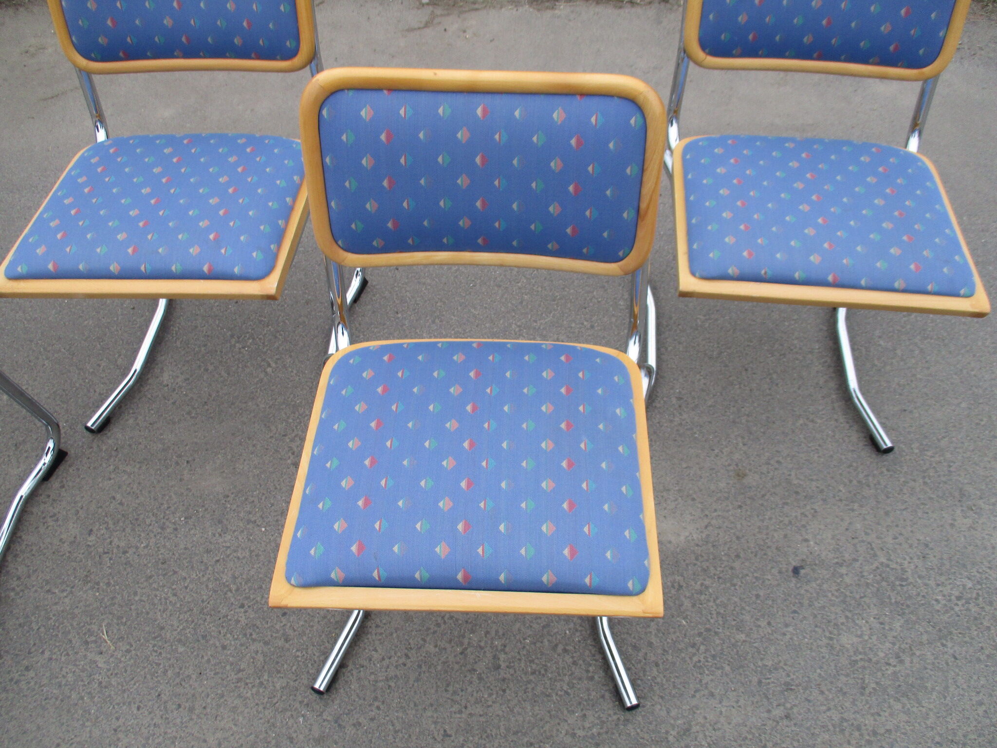 Ensemble de cinq chaises, Italie, années 1970