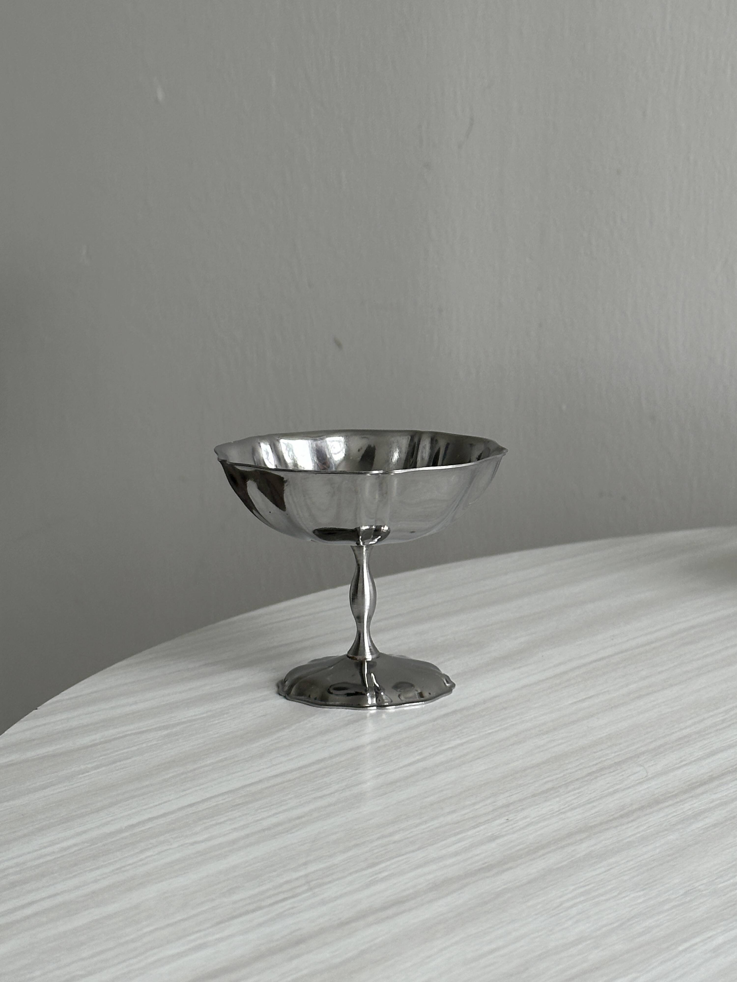 6 stainless steel footed bowls, Letang Remy style