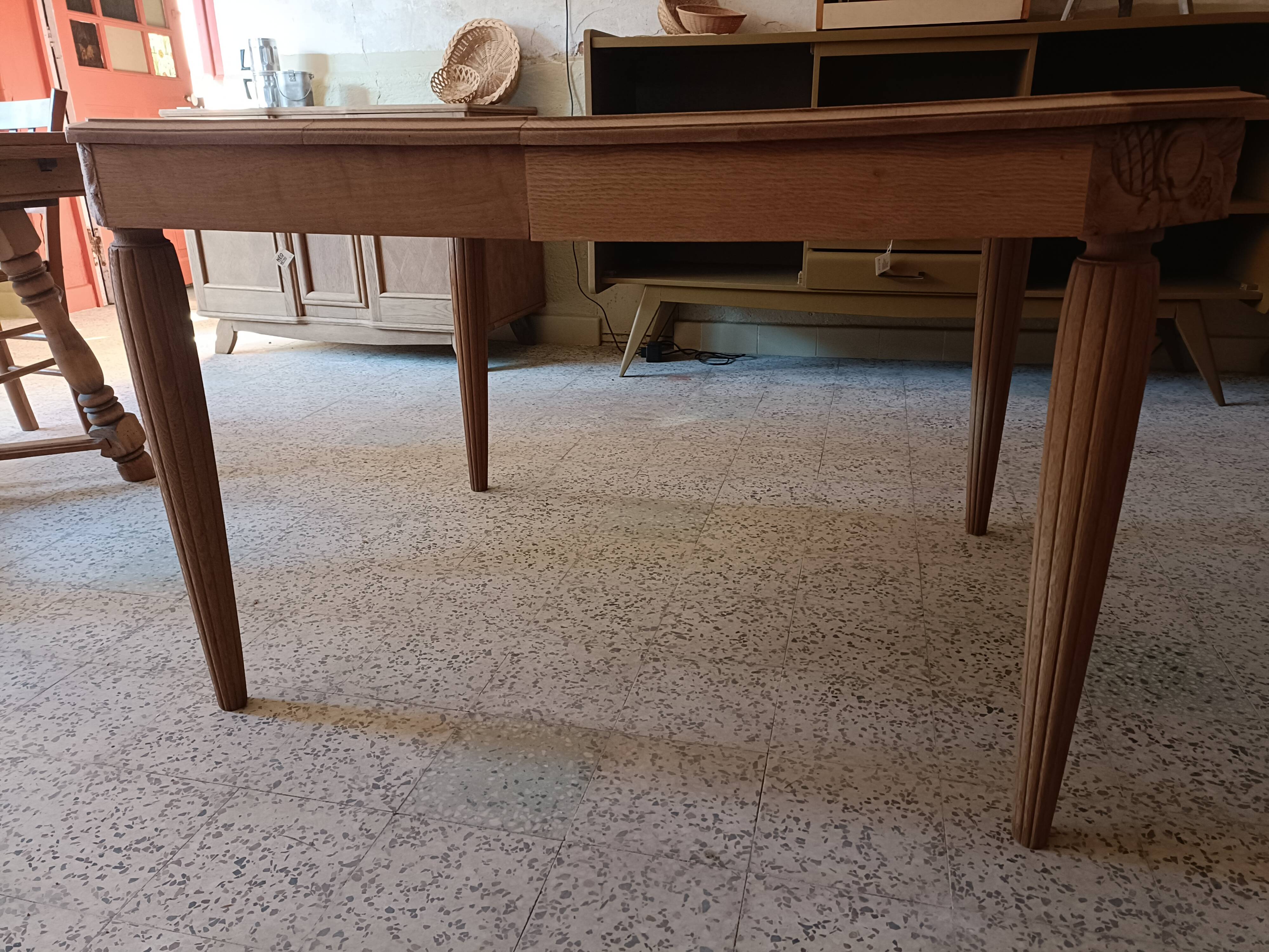 Table à manger art déco rénovée avec rallonge