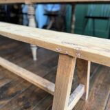 Grand banc en bois brut