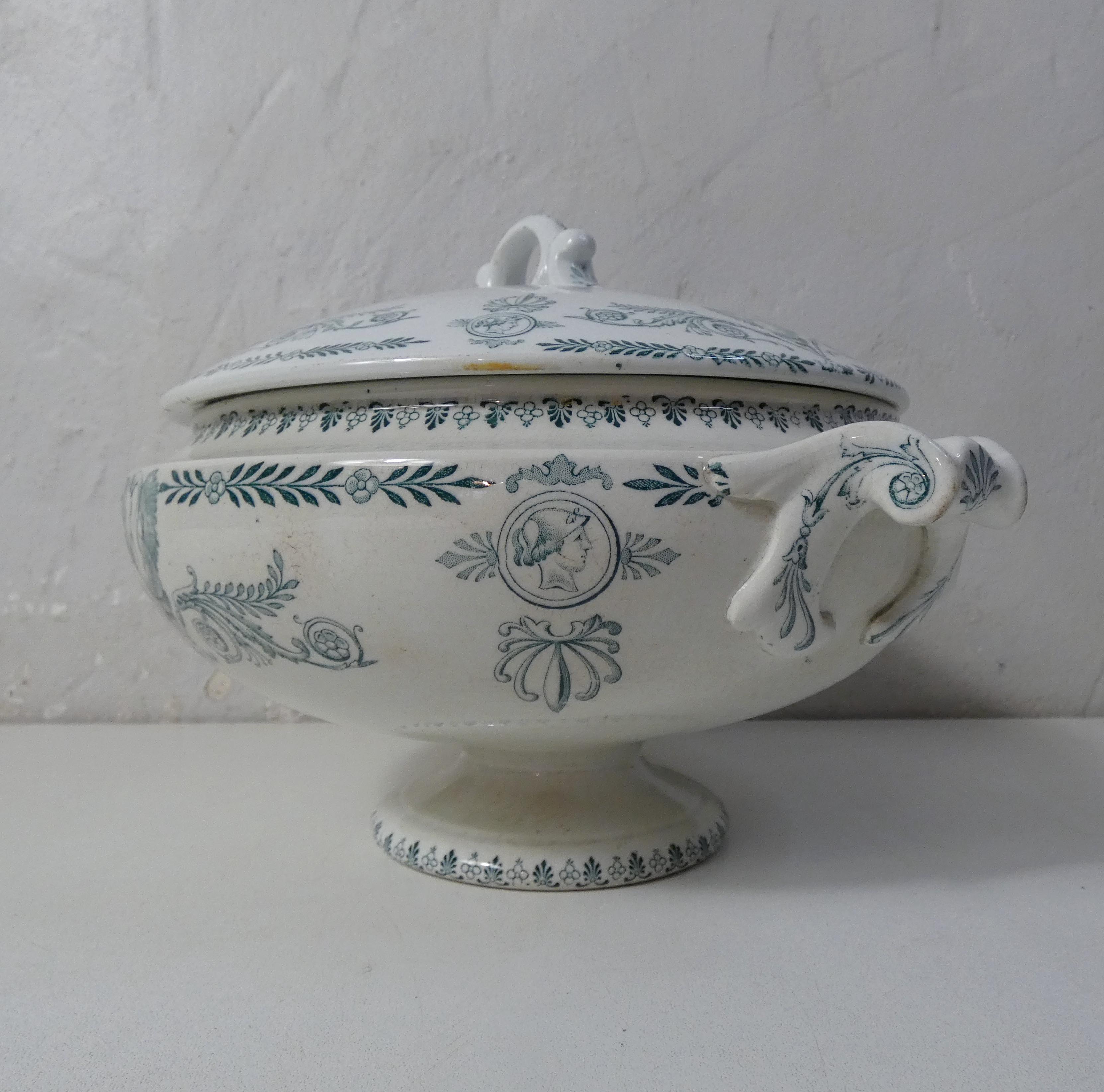 iron earth tureen compiegne