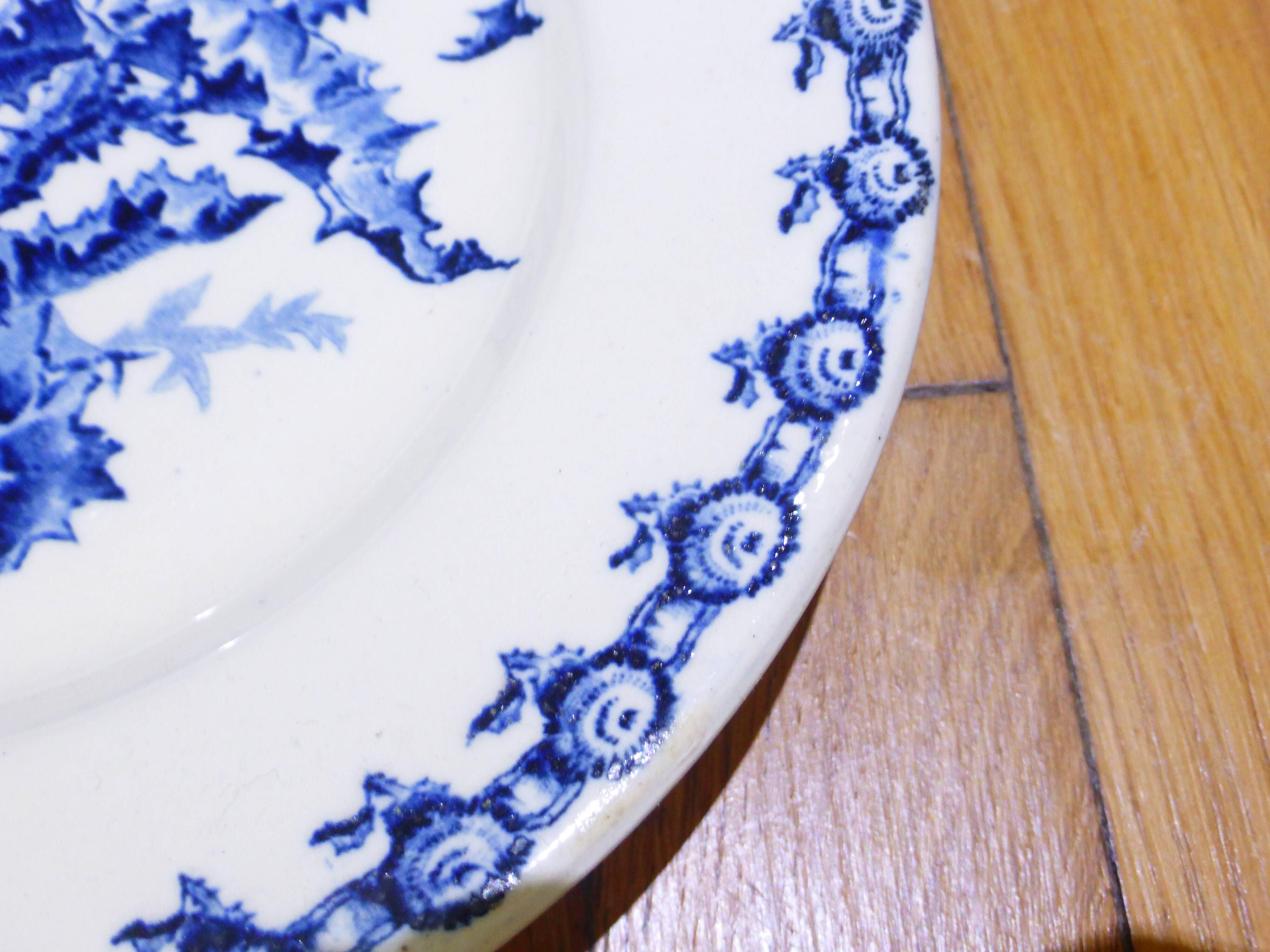 Flat compote dish on pedestal Gien Thistles (2)