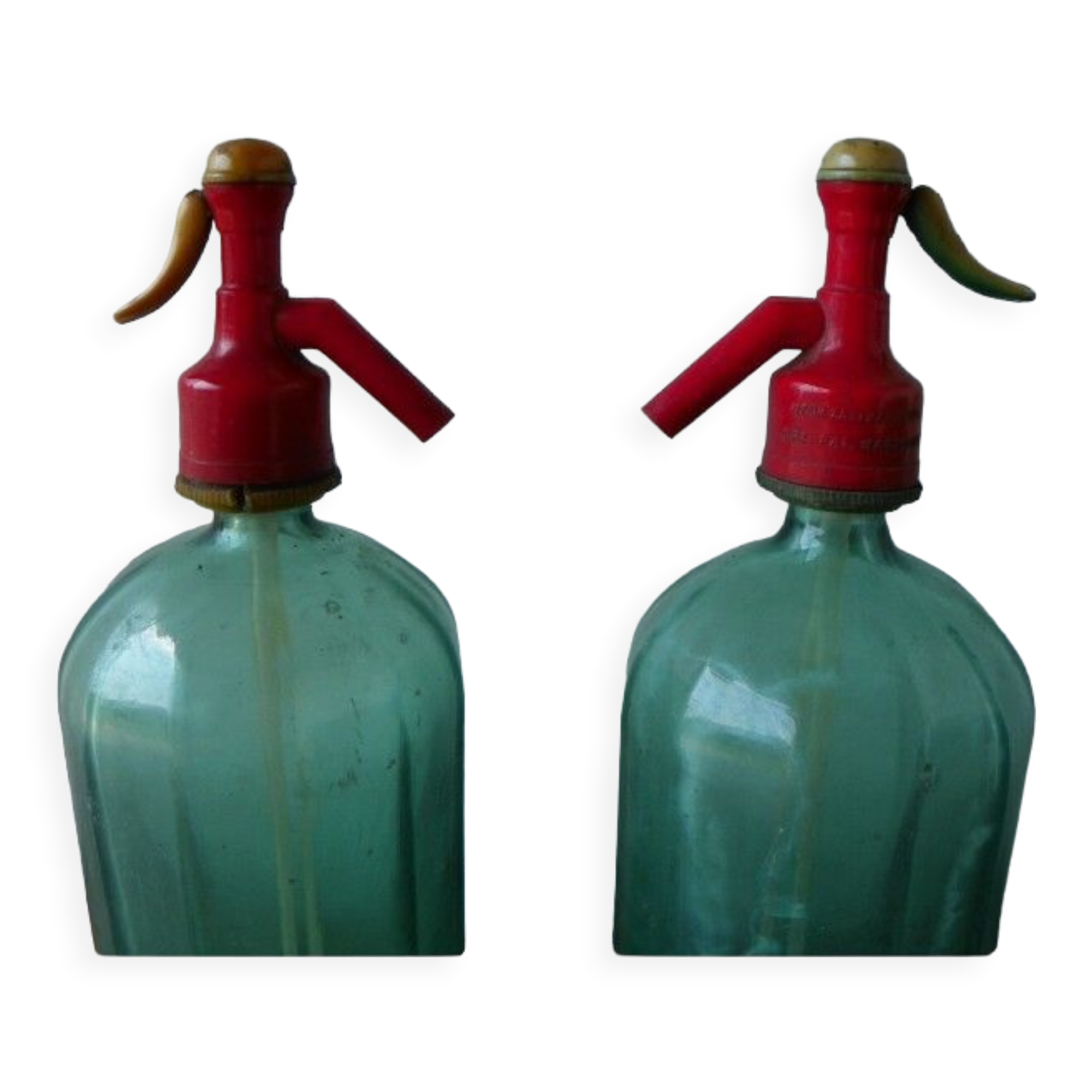 Two biuty old siphons.