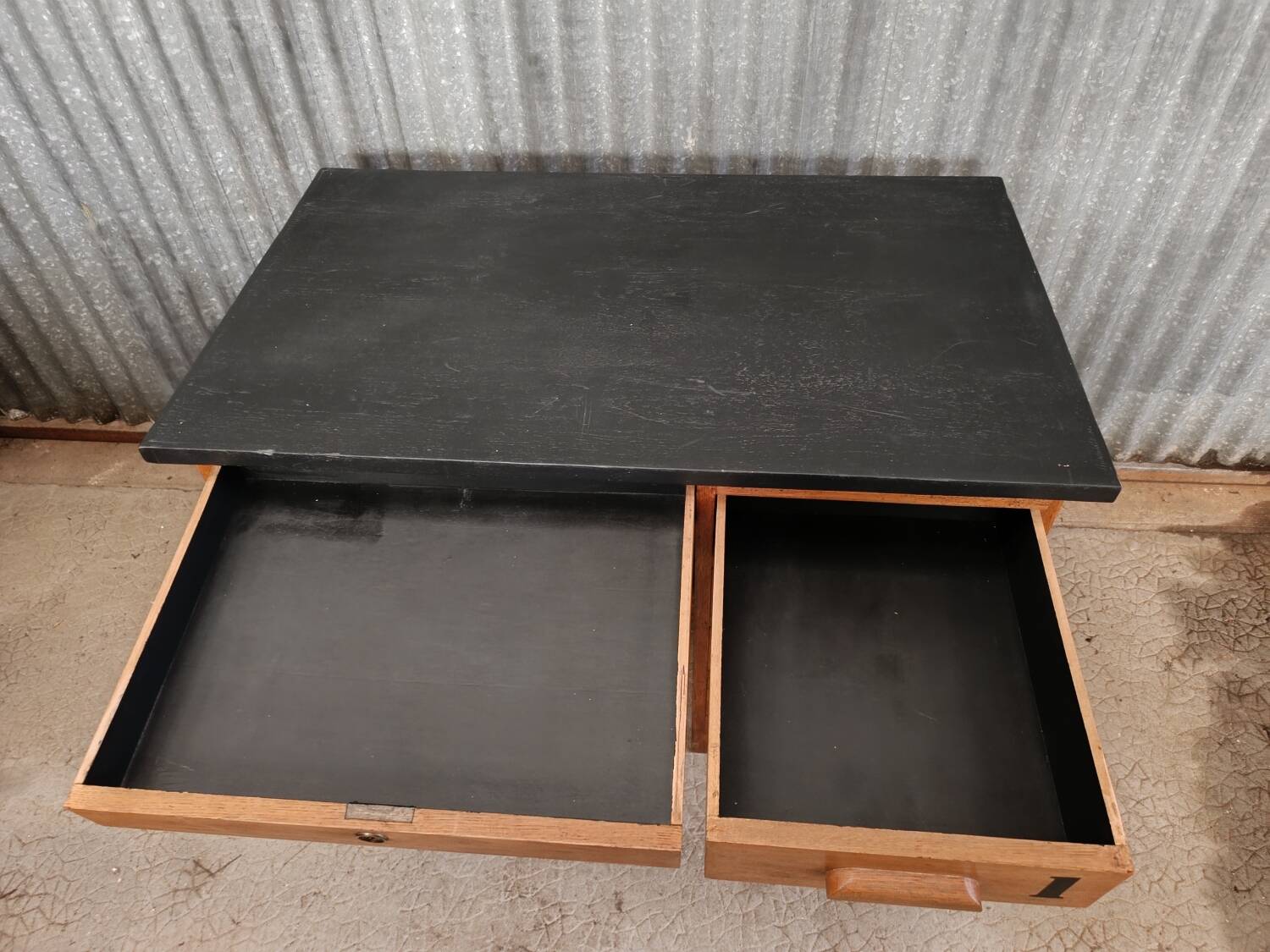Bureau en bois massif vintage relooker