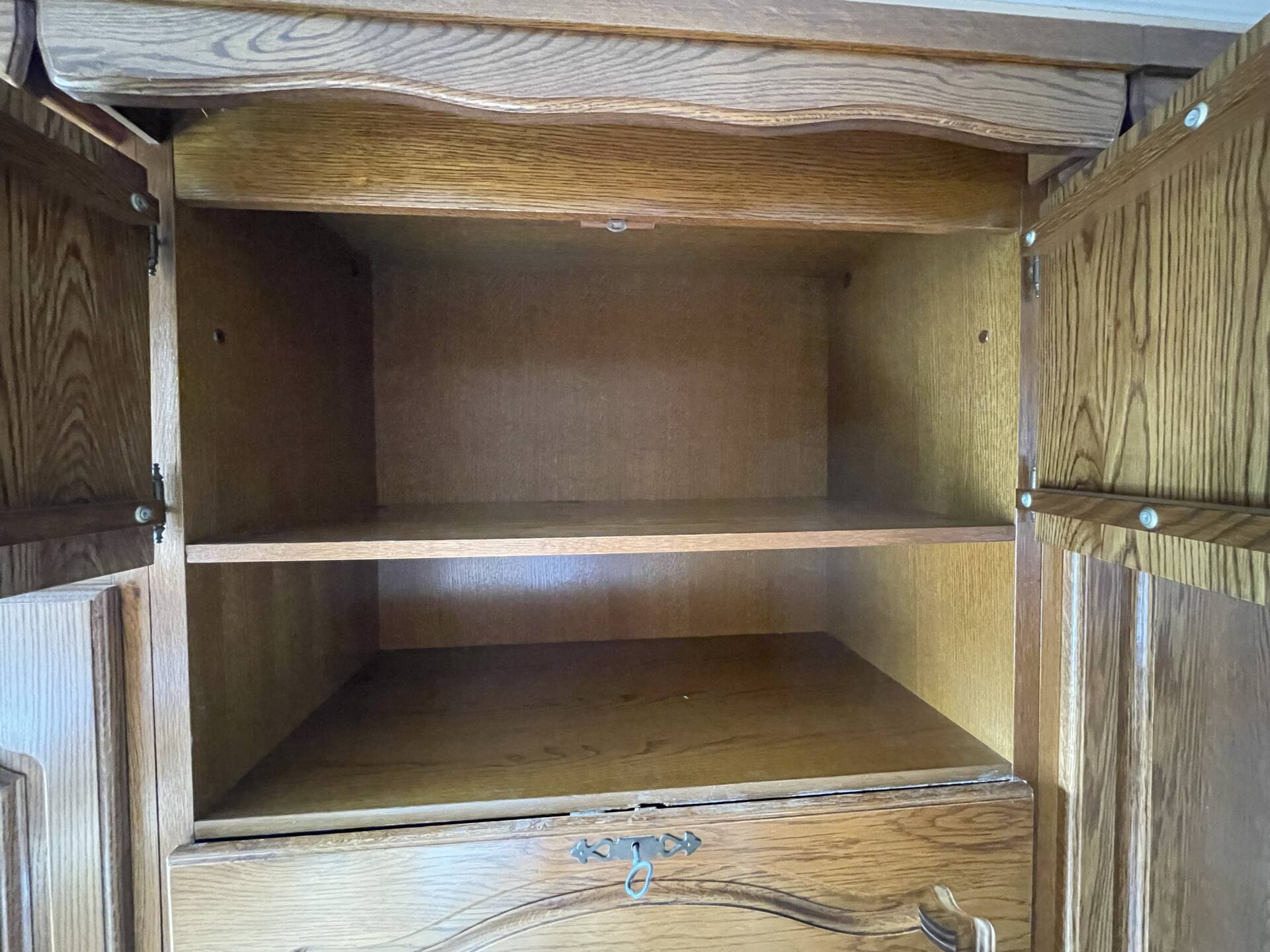 Vintage oak modular wall unit – 3 pieces with display cabinet