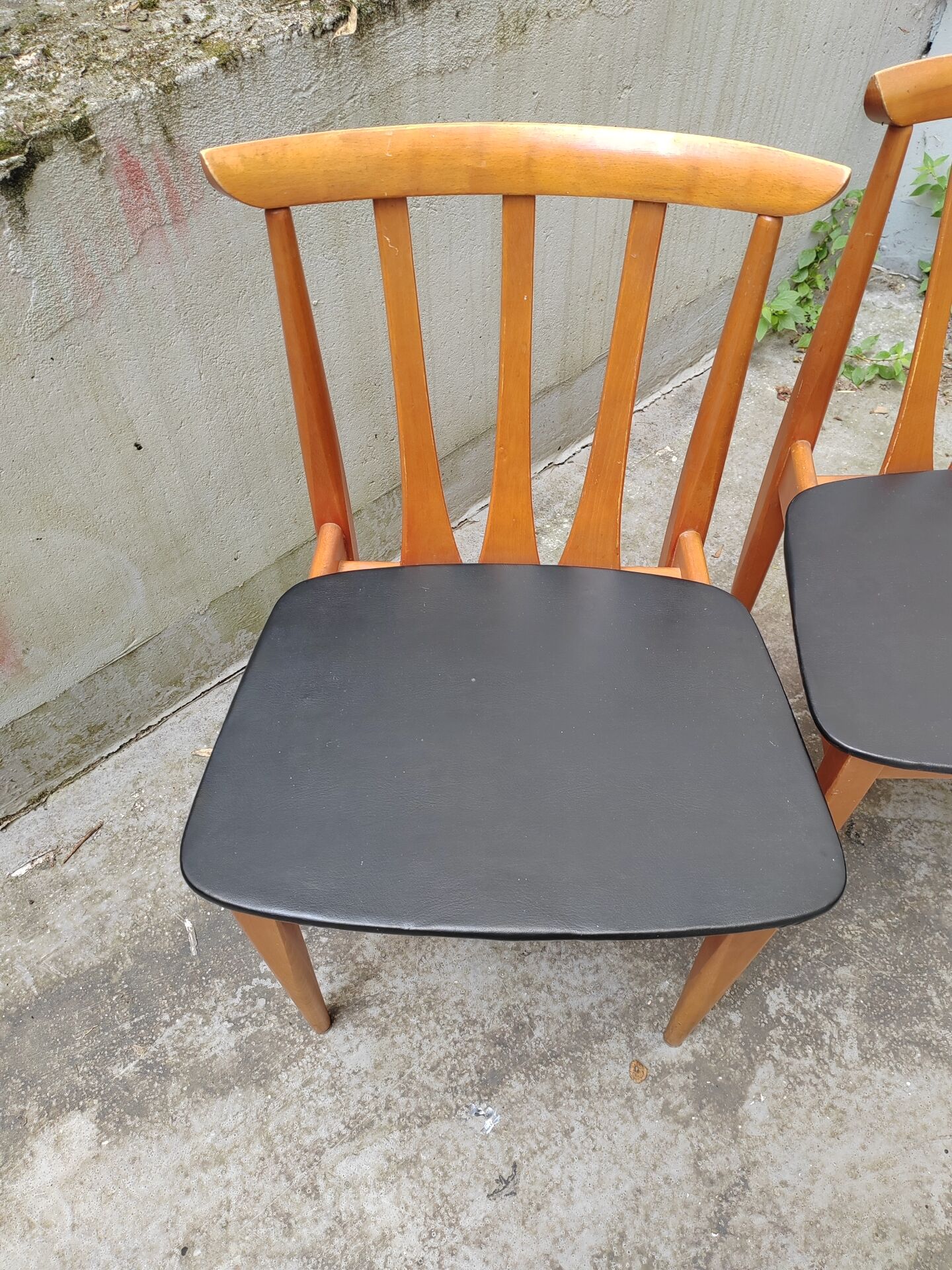 4 chaises scandinaves vintage