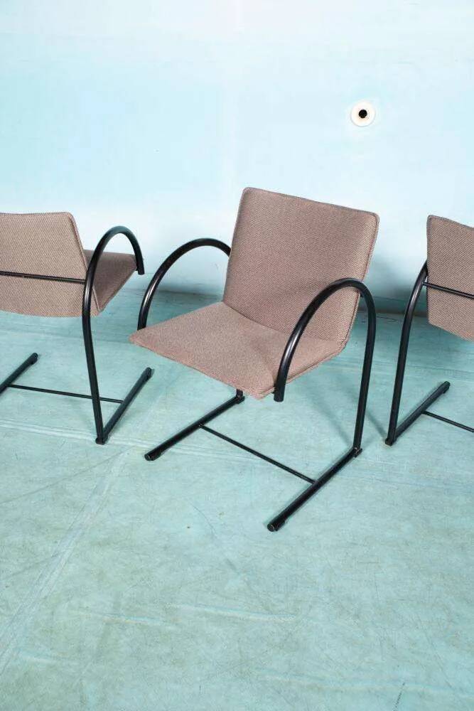 Set of four postmodern Metaform 'Cirkel' dining chairs.