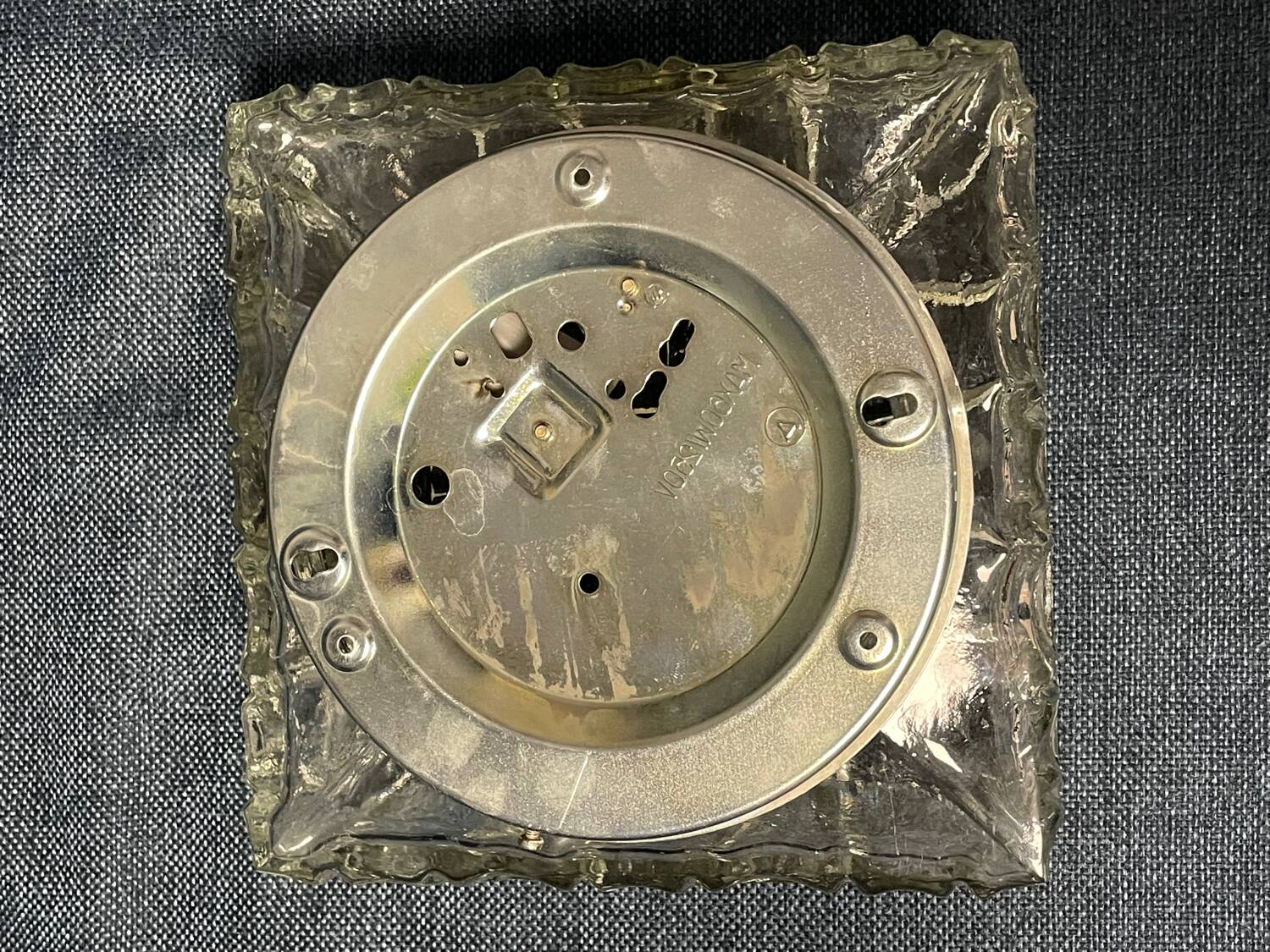 Plafonnier carré en verre vintage, motif soleil.