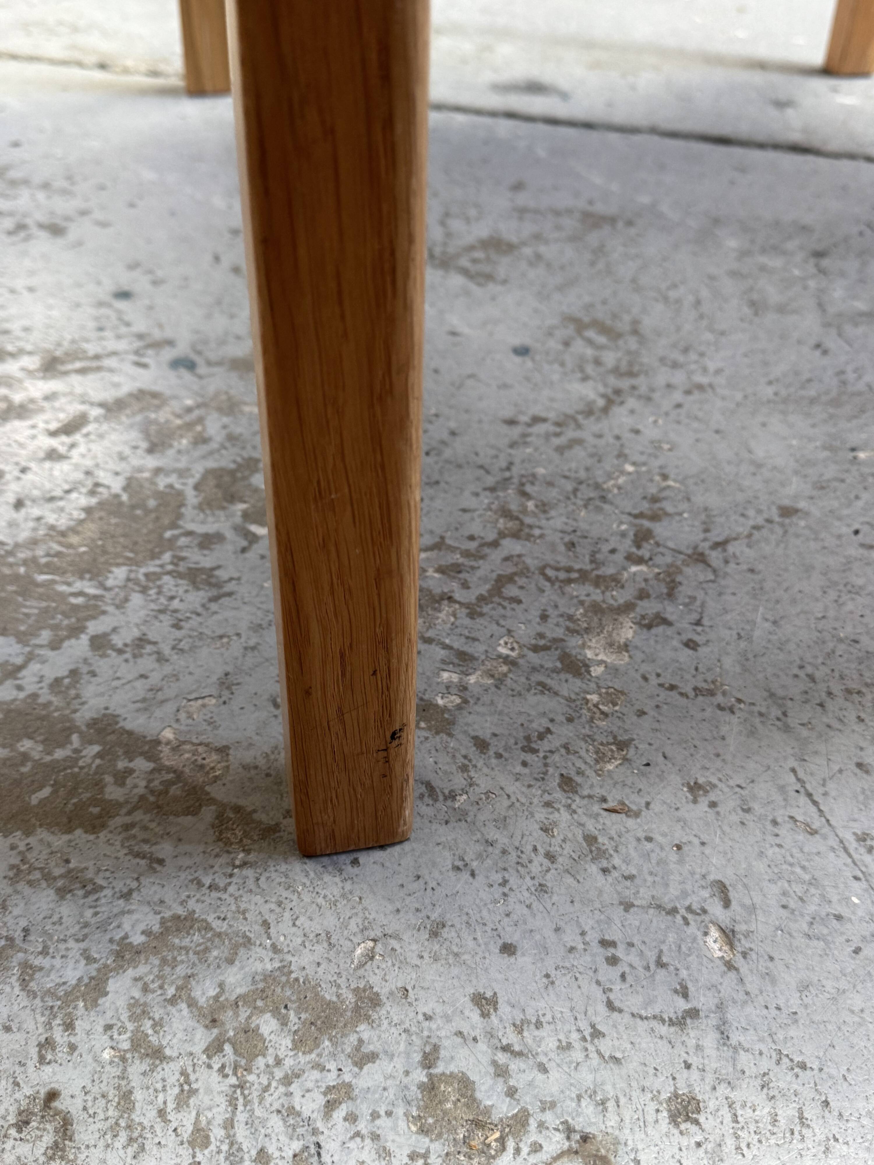 Table Alvar Aalto