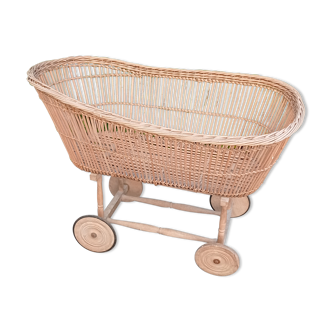 Rattan cradle