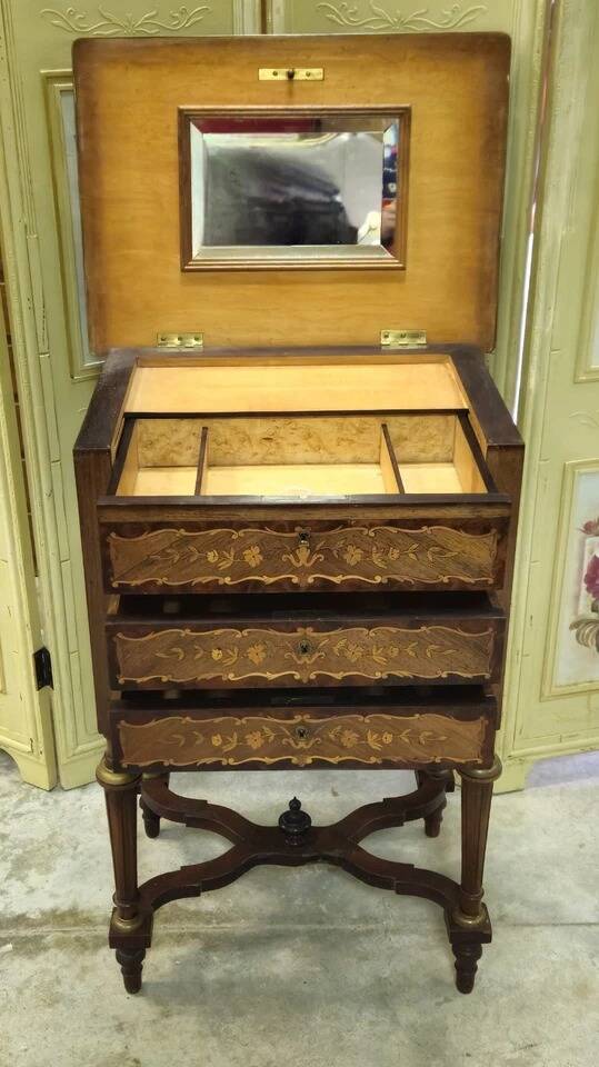 Commode travailleuse marquetée époque Napoléon III à abattant avec miroir