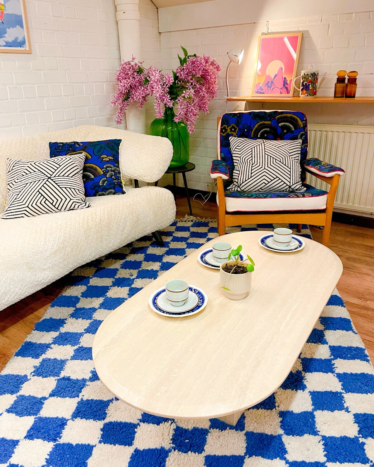 Coffee table in solid wood, 70s style.