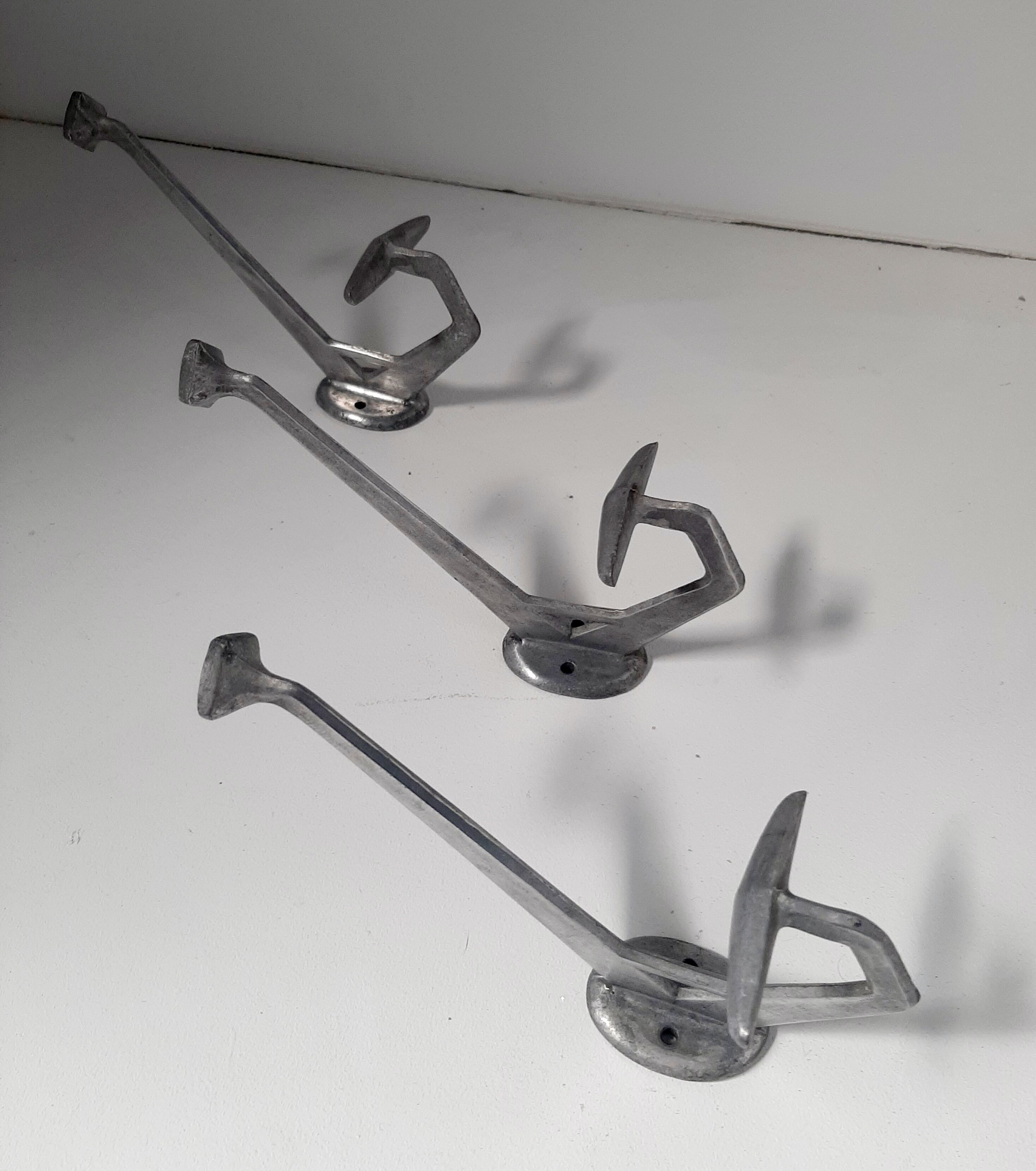 Series of 3 art deco hooks 30/40s