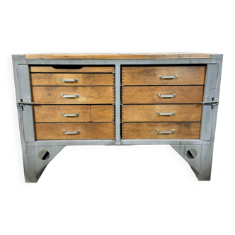 Commode, meuble de métier industriel en métal gris et bois, 8 tiroirs, 1960