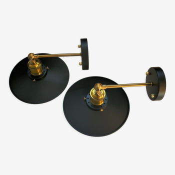 Pair of metal wall lamps in black and bronze color