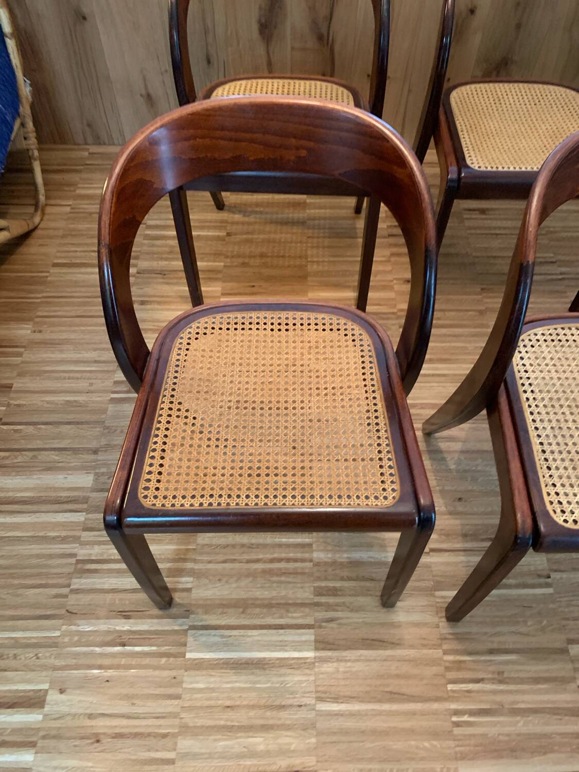 Baumann table and chair set