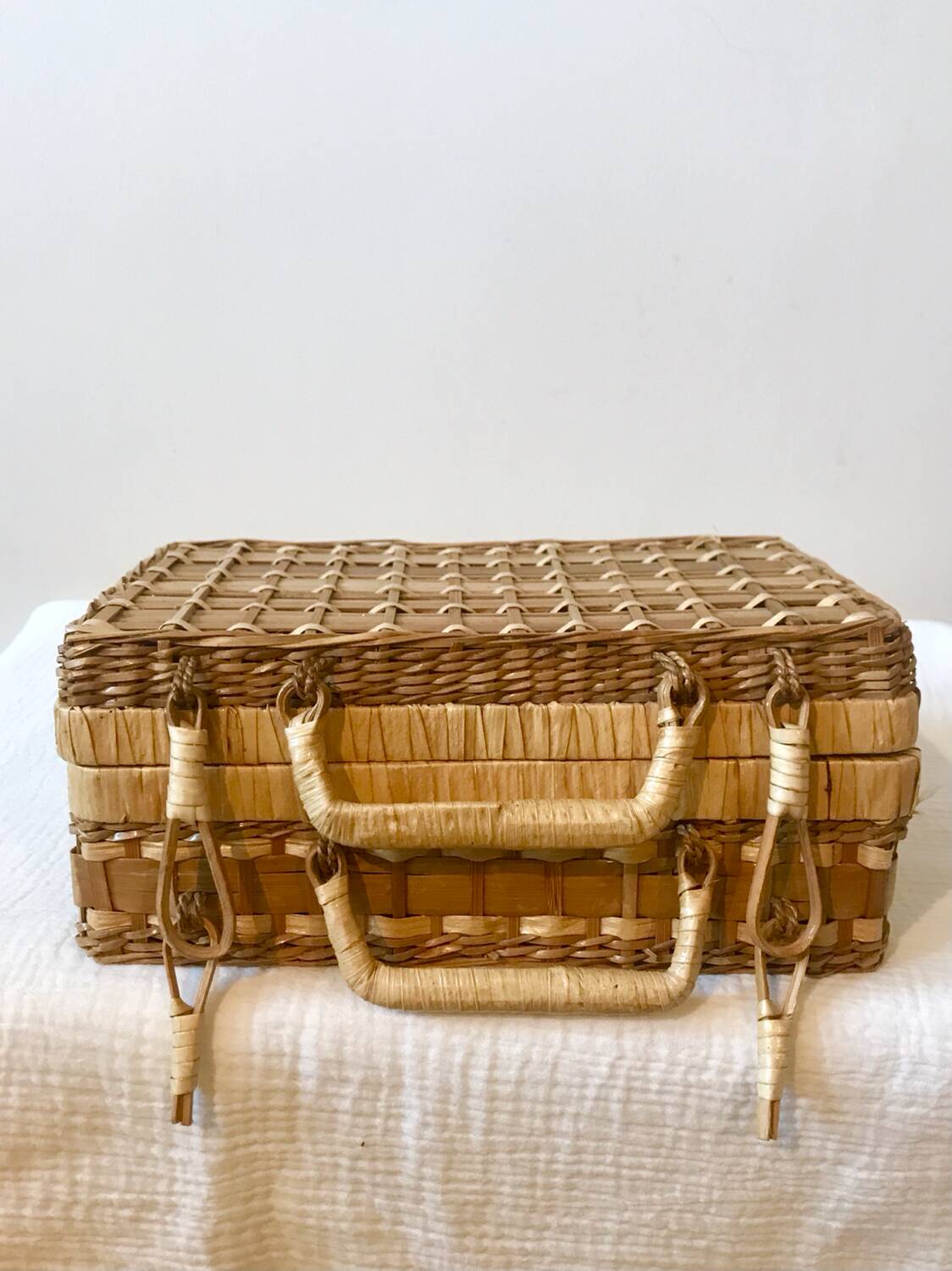 Small wicker case