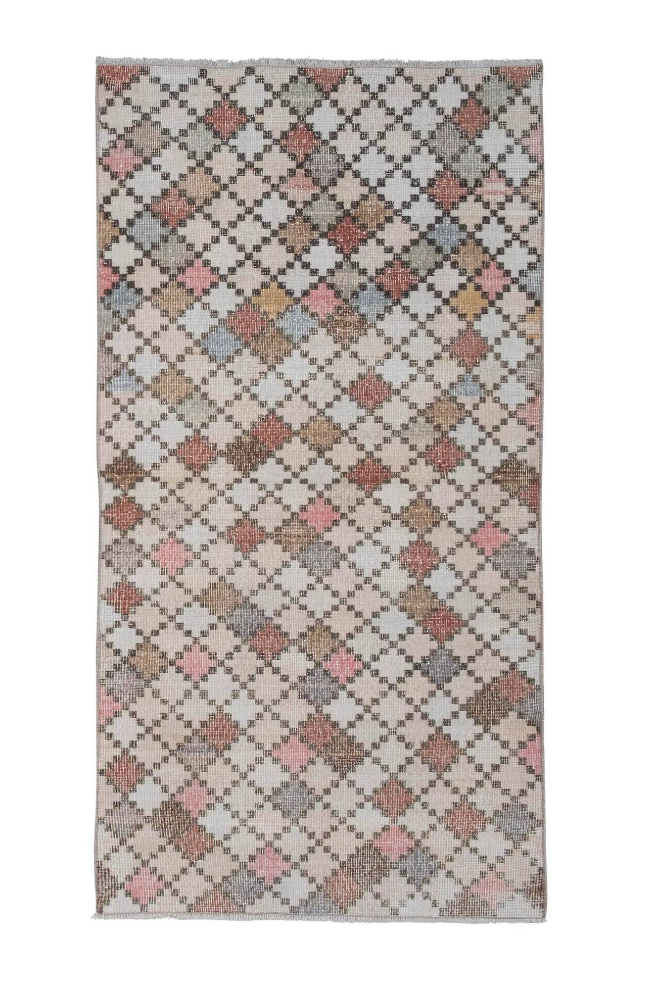 Vintage handmade Turkish rug 118x187 cm