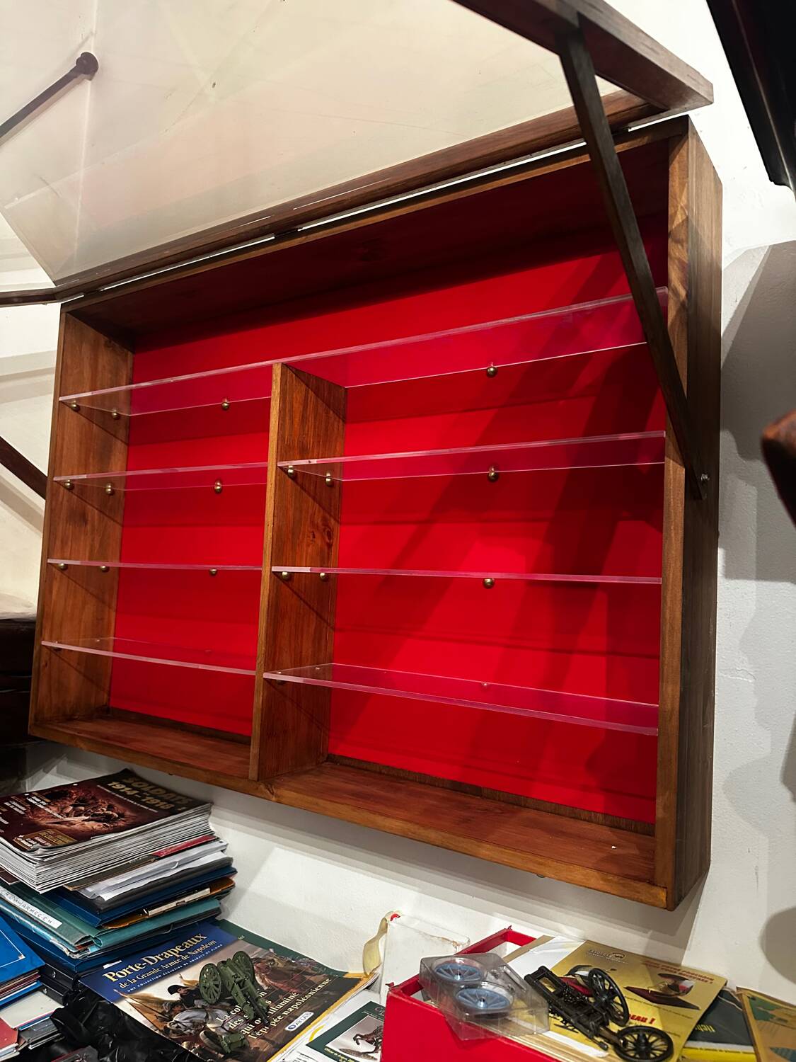 Wall display case for Collection - Wood and Plexiglass D 18 cm / W 106 cm / H 7 cm