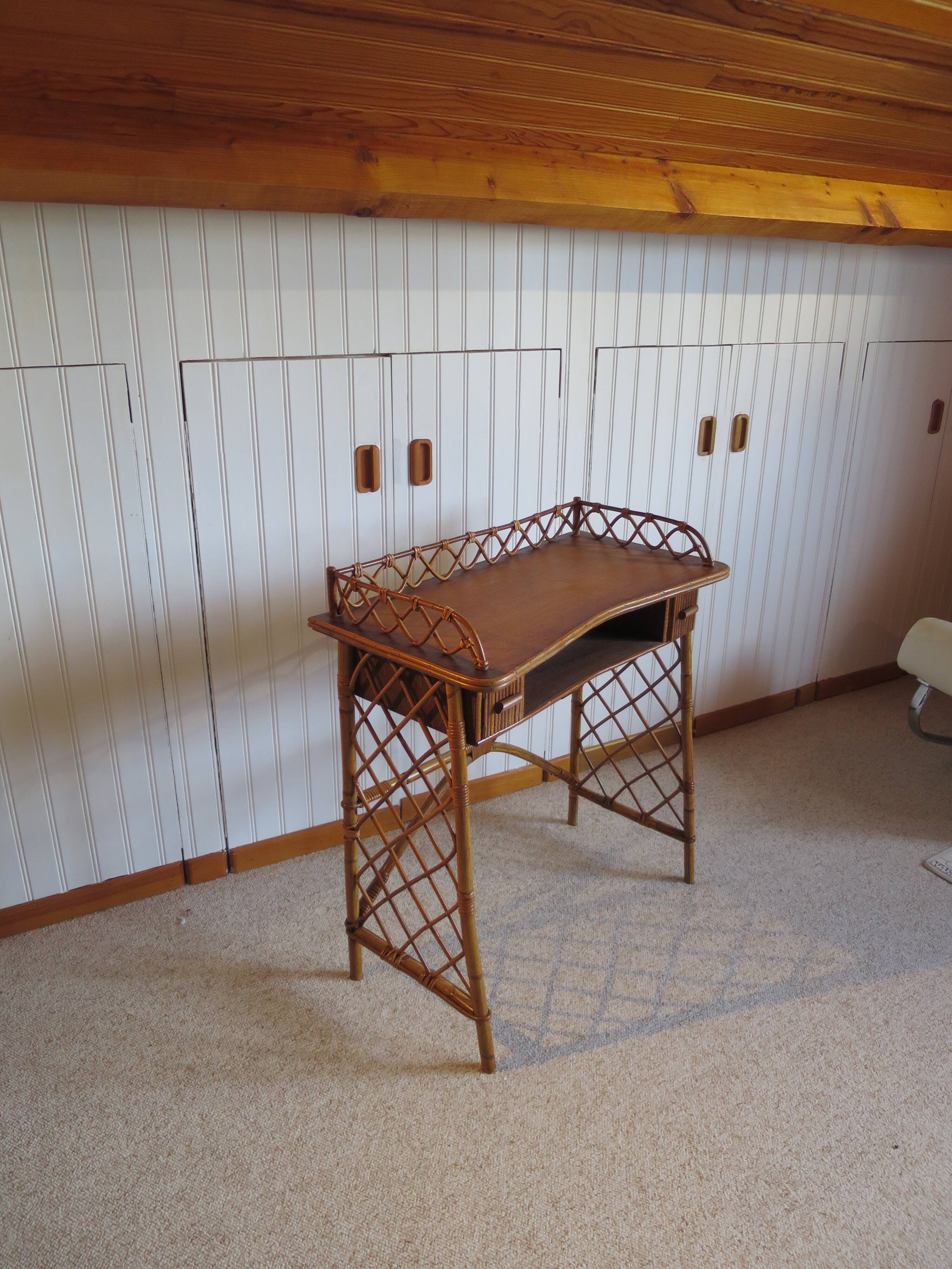 Vintage – beautiful Retro desk in bamboo wood, rattan and glass – 2 drawers – 60s – L.Sognot inspiration