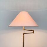 Adjustable floor lamp