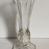 Art-Deco high foot vase in molded crystal early twentieth century