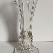 Art-Deco high foot vase in molded crystal early twentieth century