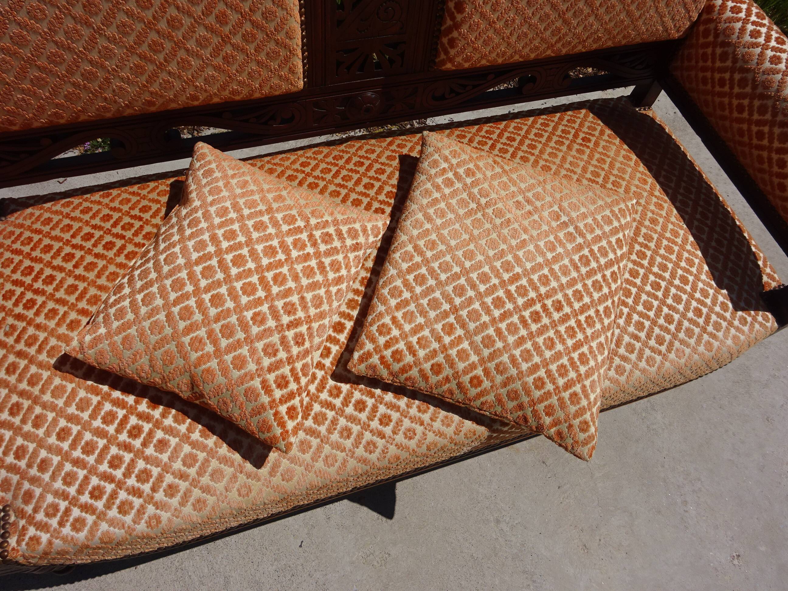 Vintage bench in wood and orange/ivory velvet.