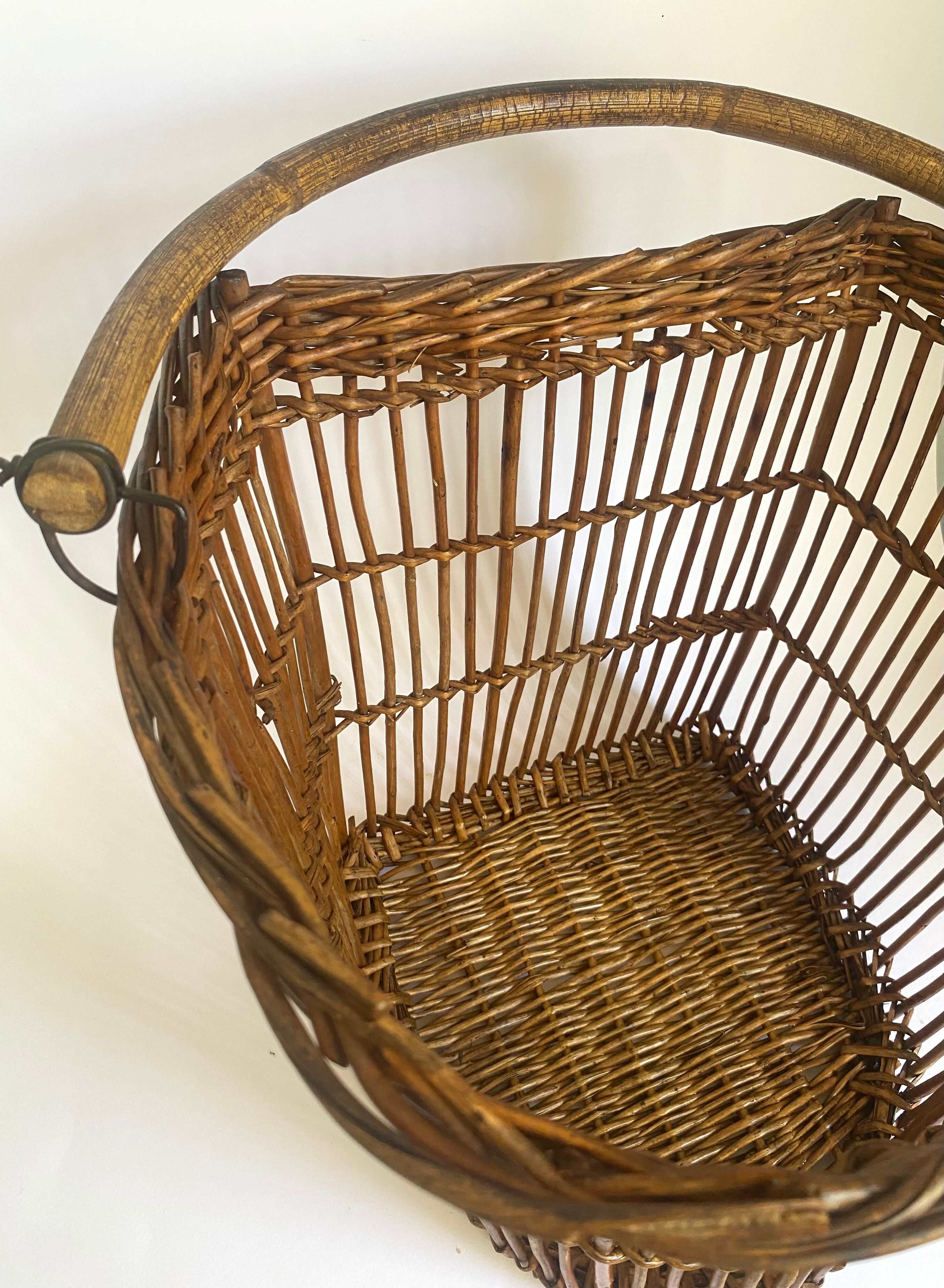 Winemaker's basket with handle