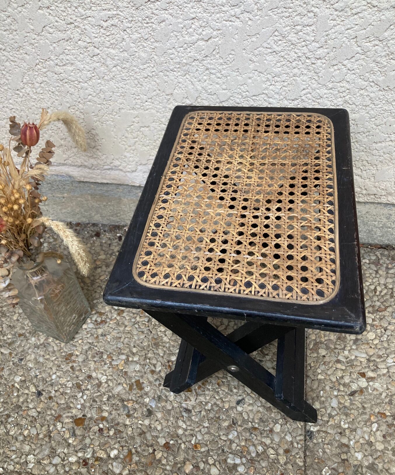 Folding stool in vintage canning