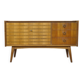 Buffet en noyer des années 1960, style milieu de siècle