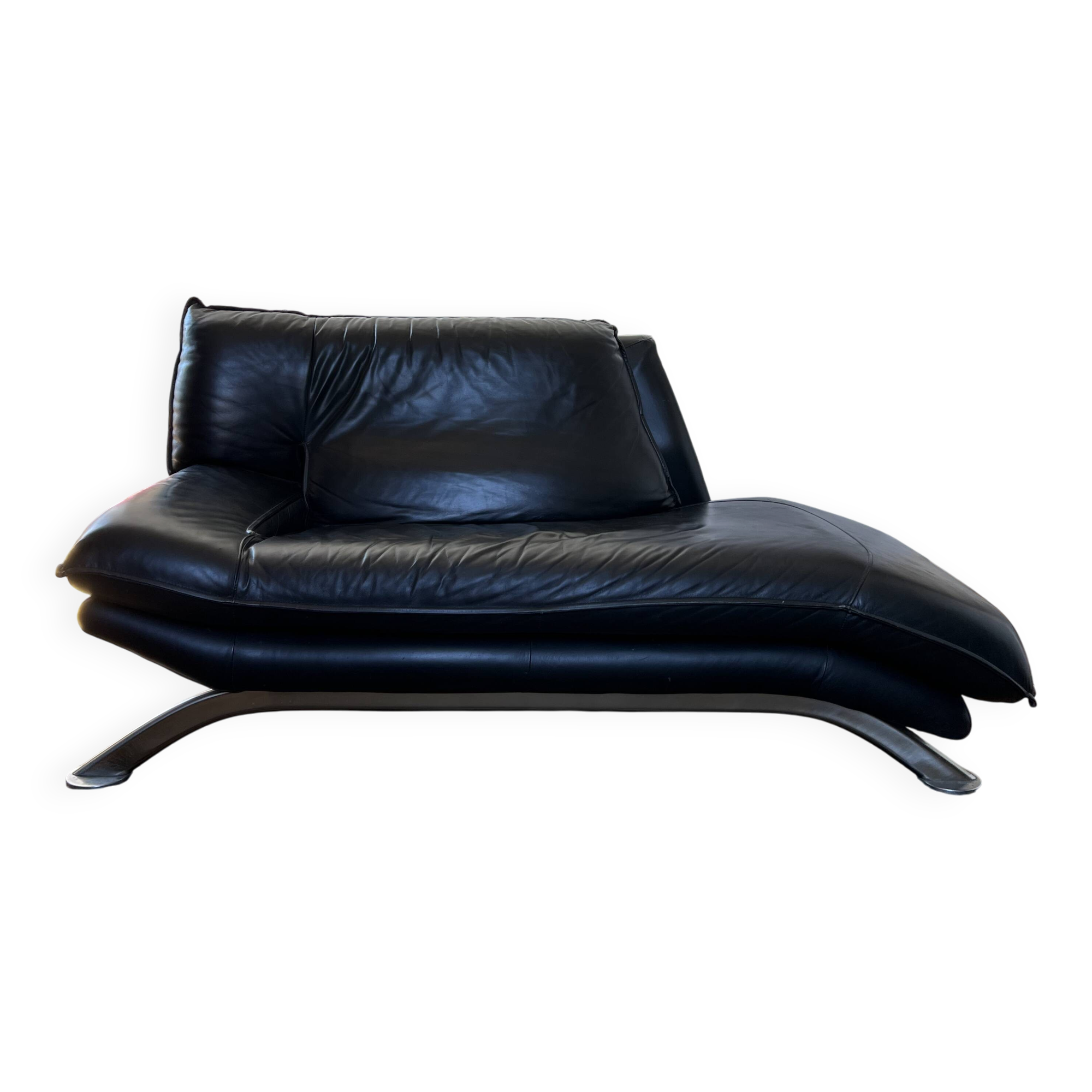 Sleeper/Daybed design in black leather Nicoletti Home