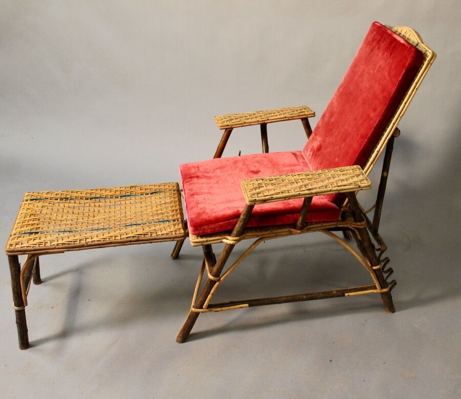 Folding rattan chaise longue 1900
